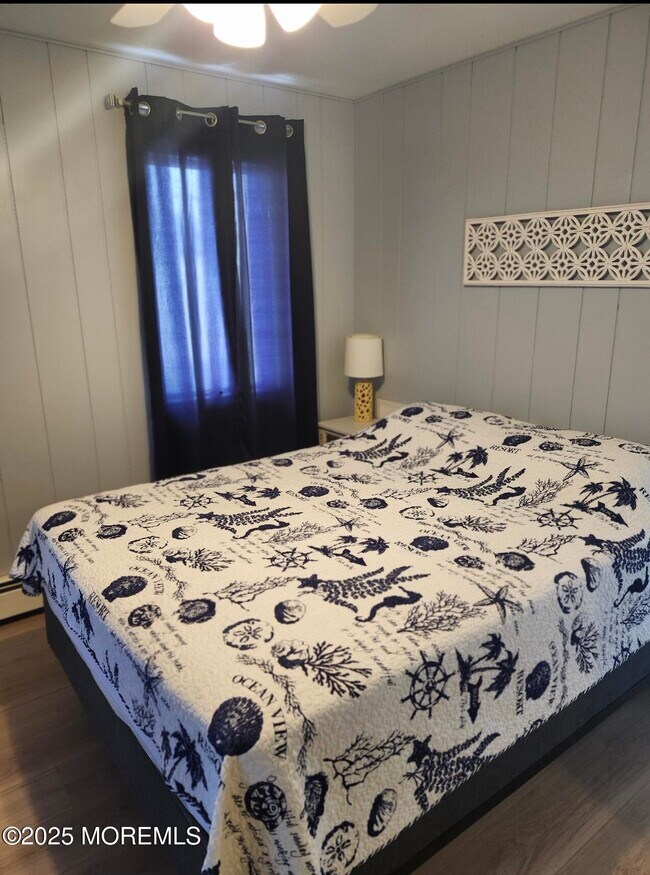 Building Photo - 23 E Surf Way