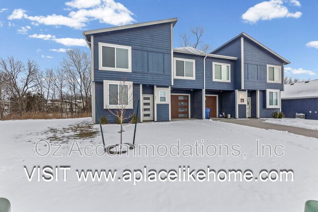 Building Photo - 217 McGee St