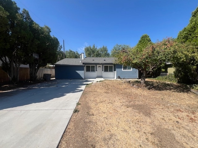 Building Photo - 4 Bed 1.5 Bath in Prime Bench Location!