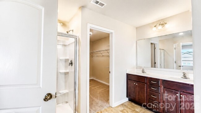 Building Photo - 5030 Markfield Ln
