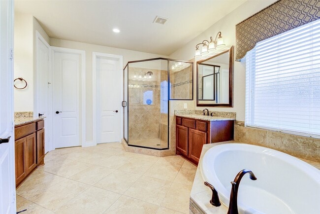 Building Photo - 27827 Patsy Pence St