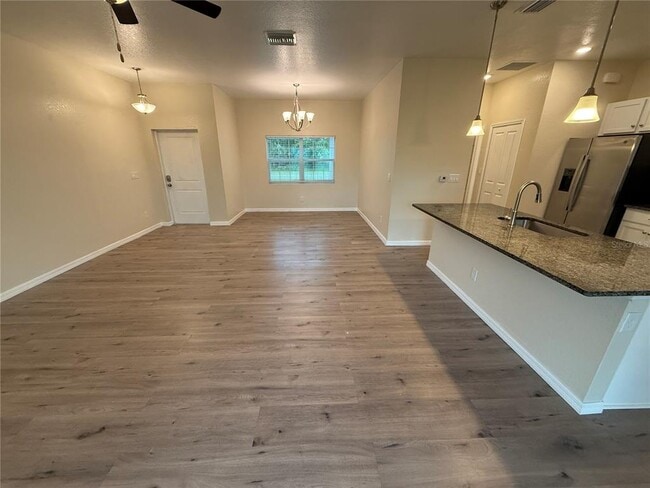Building Photo - 3771 S San Mateo Dr