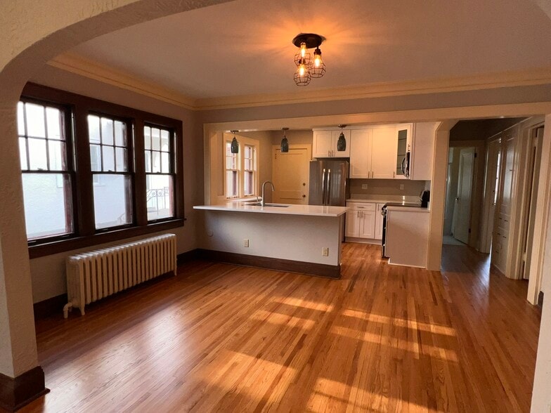 Building Photo - 2114 Randolph Ave