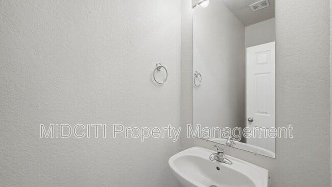 Building Photo - 1125 Brown Rock Dr