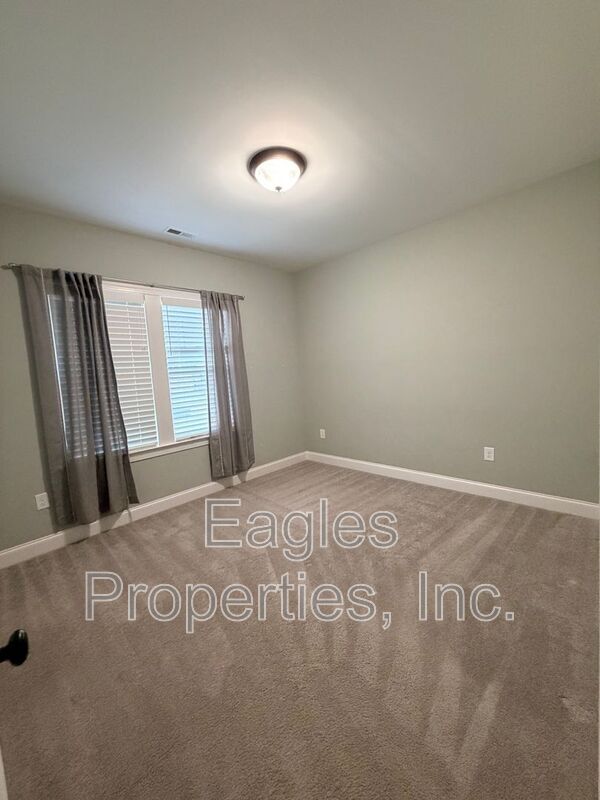 Building Photo - 205 Coffman Dr
