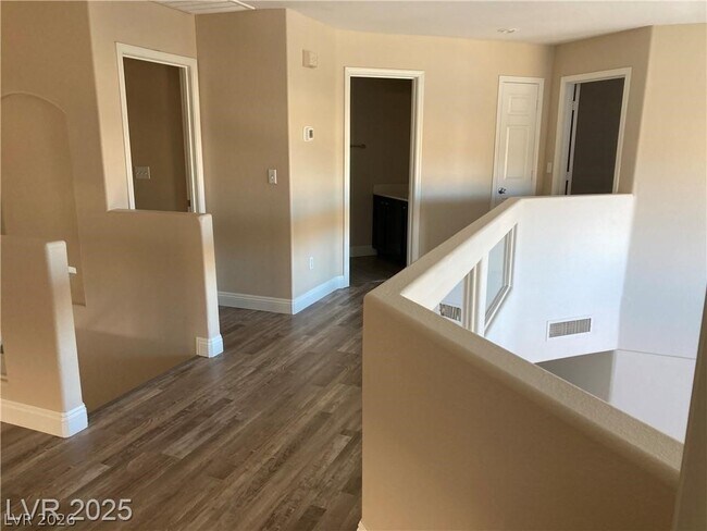 Building Photo - 3120 Whispering Canyon Ct