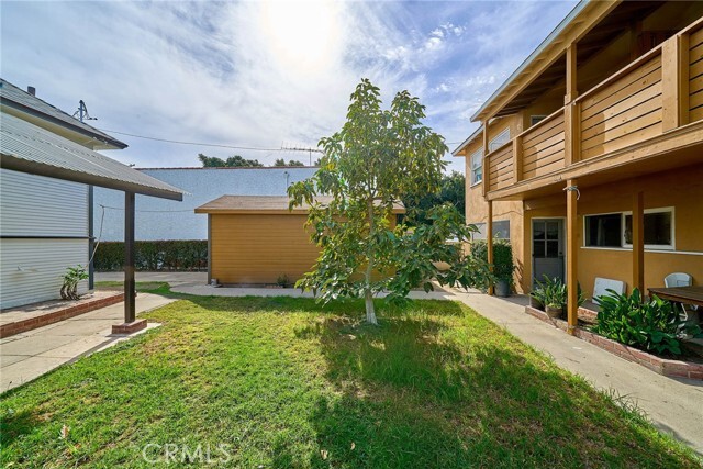 Building Photo - 844 N Van Ness Ave