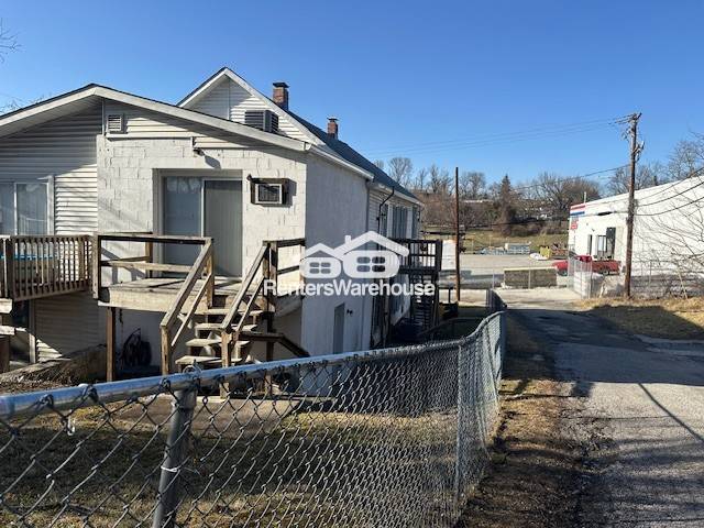 Building Photo - 1501 Cox St