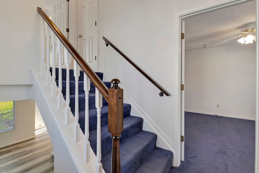 Building Photo - 206 Glenwood Ave