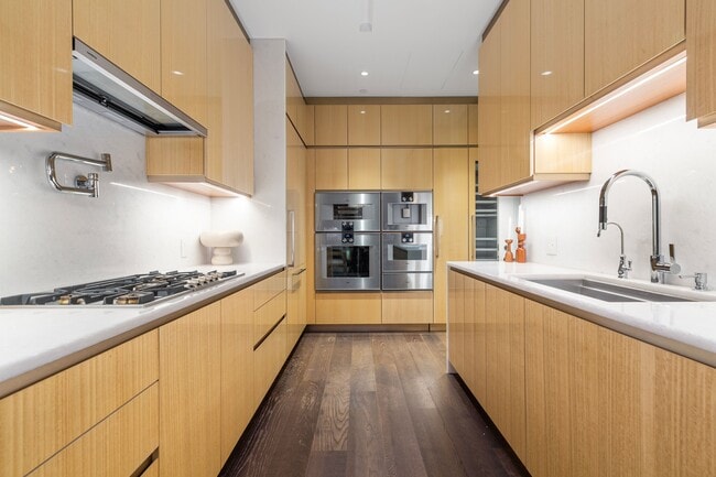 Building Photo - 35 Hudson Yards