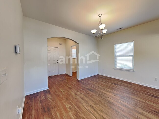 Building Photo - 147 Biscayne Terrace