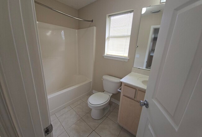 Building Photo - 7720 Lola Cir