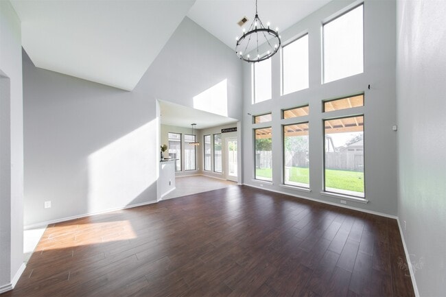 Building Photo - 11026 Anilu Dr