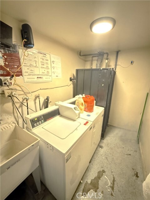 Building Photo - 469 W Oliver St