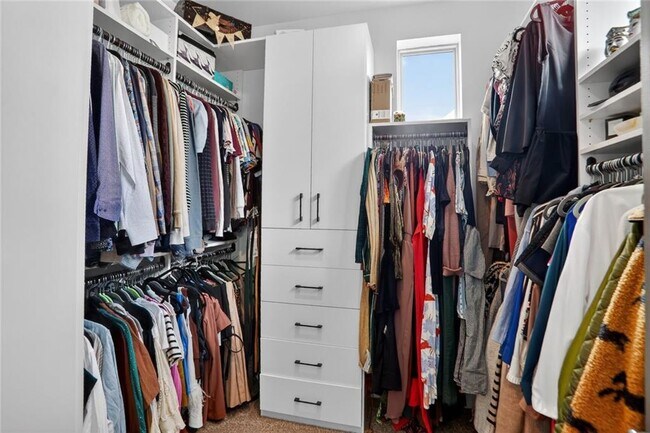 Building Photo - 1214 Chelsea Cir NW