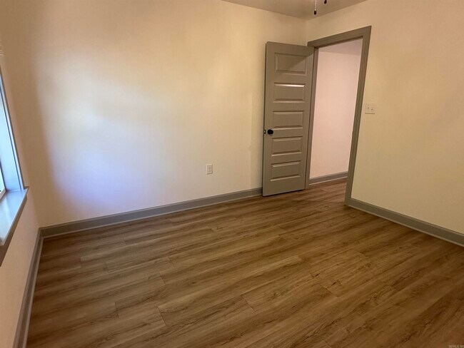 Building Photo - 501-Apt9 E 21st St