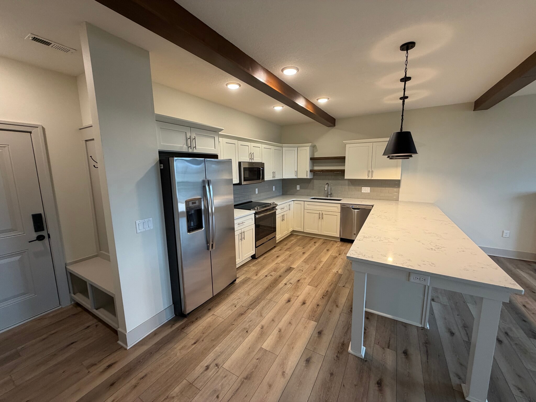 Building Photo - 6460 Galleria Dr