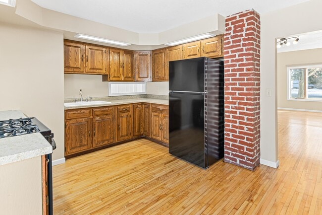 Building Photo - 701-35 Wisconsin Ave