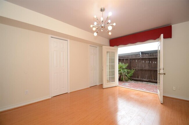 Building Photo - 6402 Del Monte Dr