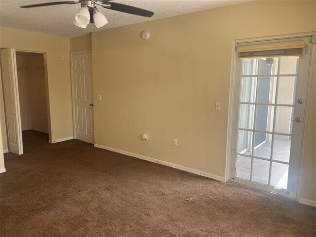 Building Photo - 5065 Wiles Rd