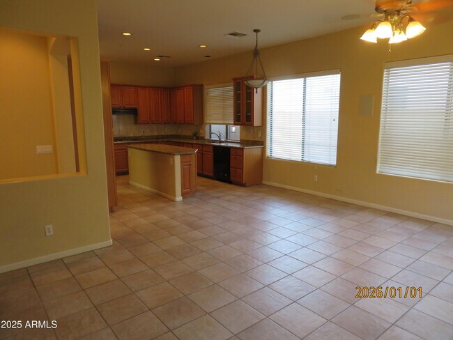 Building Photo - 7748 E Manana Dr