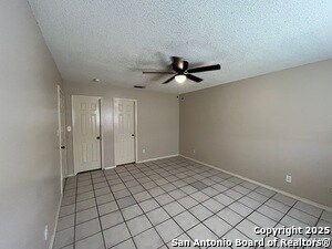 Building Photo - 5619 Lakebend W Dr