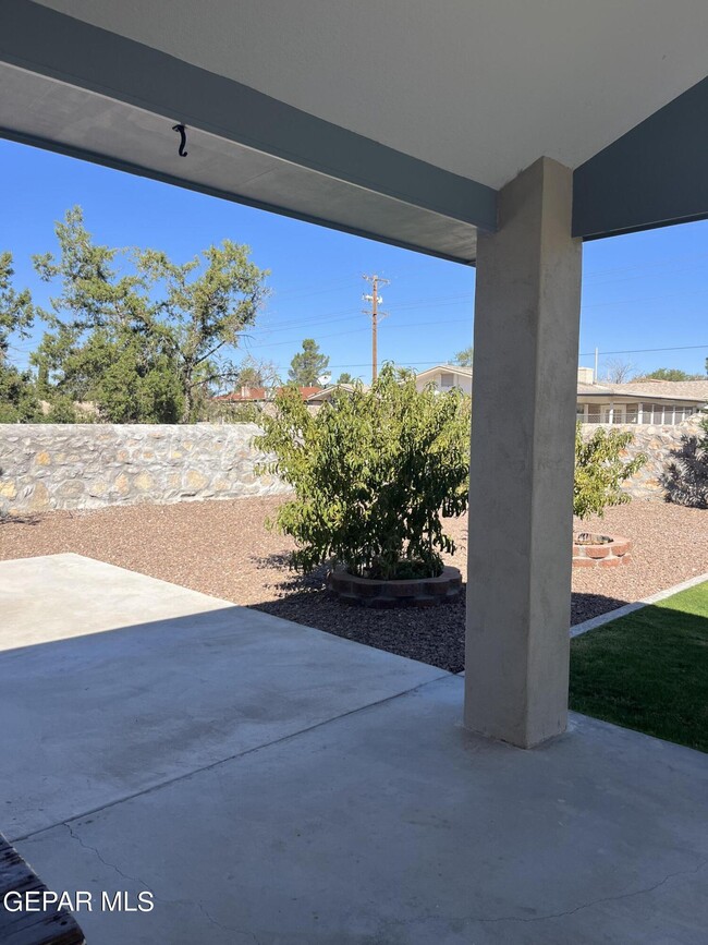 Building Photo - 6709 Los Olivos Ct