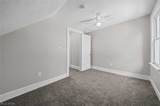 Building Photo - 3685 E 149th St