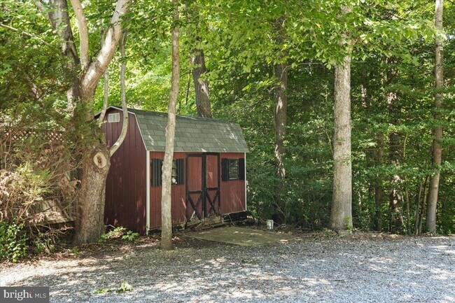 Building Photo - 28920 Livingston Dr
