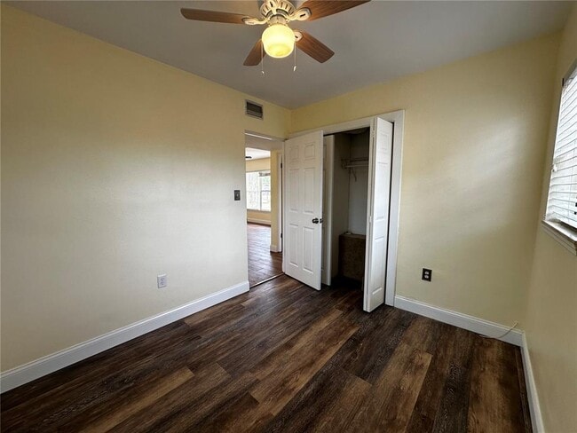 Building Photo - 8933 Narcissus Ave