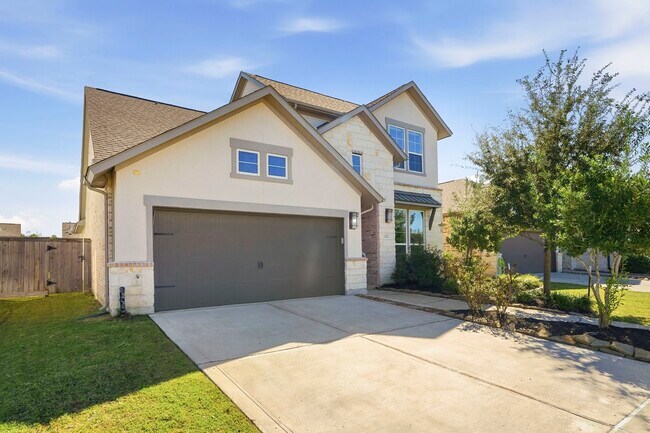 Primary Photo - 15822 Pilot Knob Dr