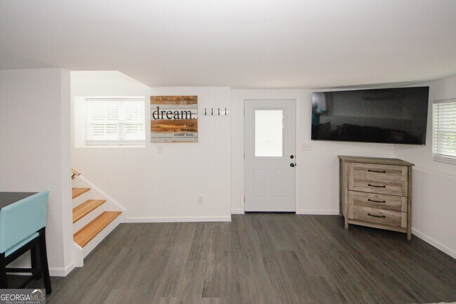 Building Photo - 6157 Orville Dr
