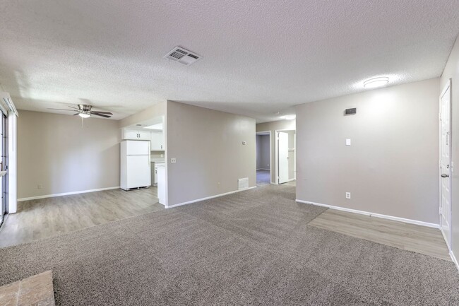 Building Photo - Newly RENOVATED Two Bedroom, 2 Bathroom Condo