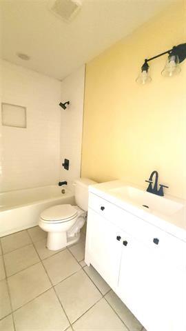 Building Photo - 625 Grand Cayman Way