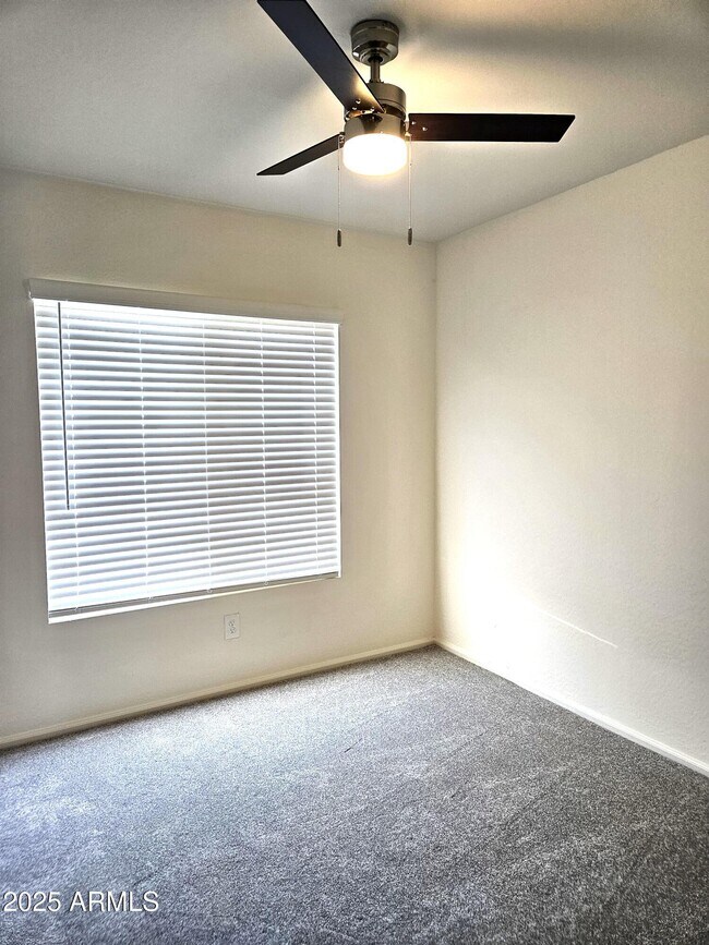Building Photo - 1312 W Inca Dr