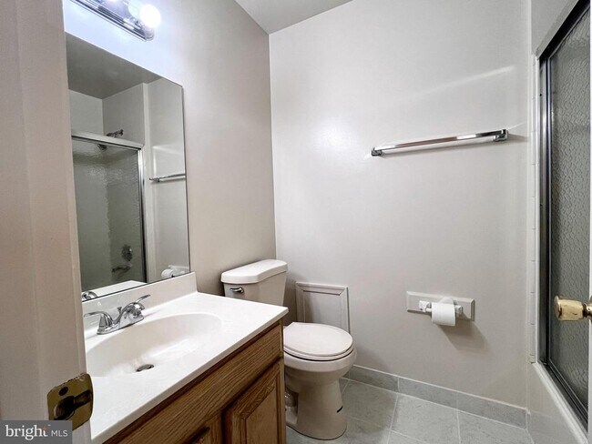 Building Photo - 1525 Templeton Pl