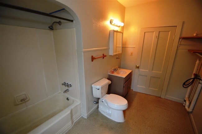 Building Photo - 109 Winter St