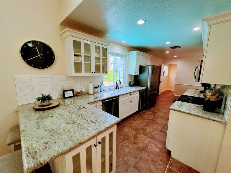 Building Photo - 5309 Lockhurst Dr
