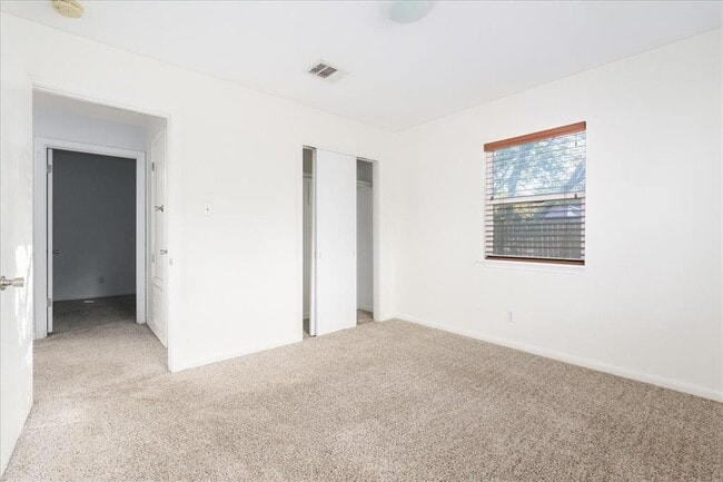 Building Photo - 6503 Guadalupe St