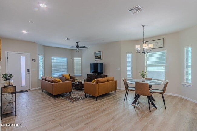 Building Photo - 360 Hector Porras Dr