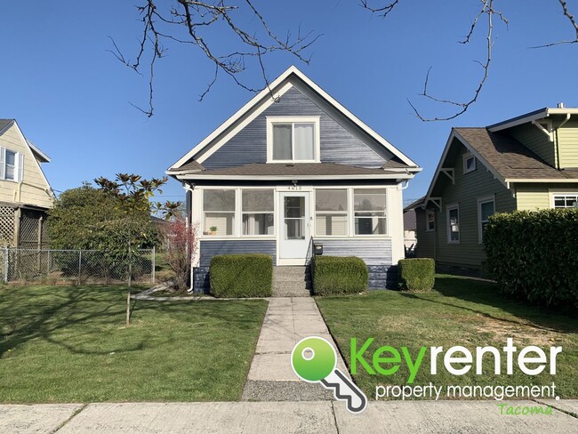 Building Photo - Centrally located 3Bd/1Bath Tacoma House!