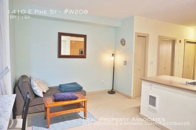 Building Photo - Braeburn Apartment