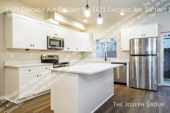 Building Photo - 5421 Chicago Ave SW