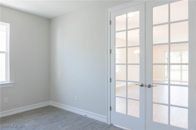 Building Photo - 1050 Enbrook Lp