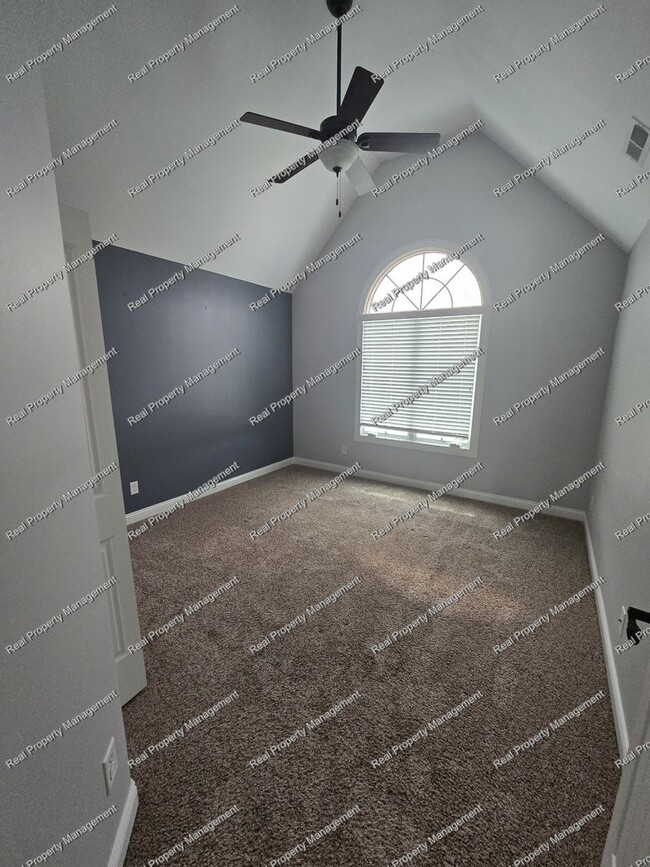 Building Photo - 9763 Garden Way