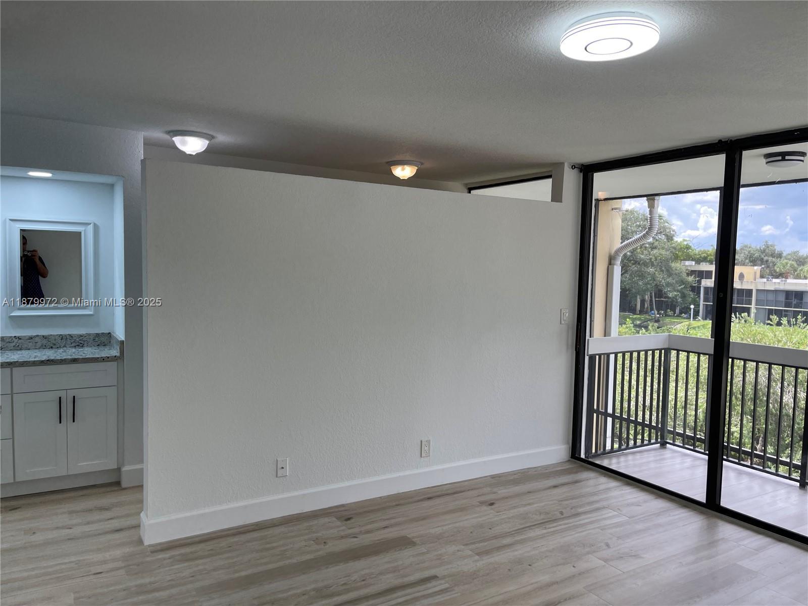 Building Photo - 2961 SW 87th Ave