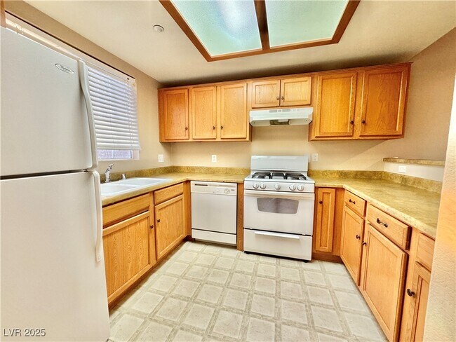 Building Photo - 833 Aspen Peak Loop