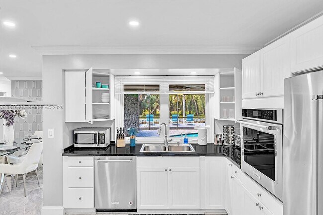 Building Photo - 2191 SW 27th Ln