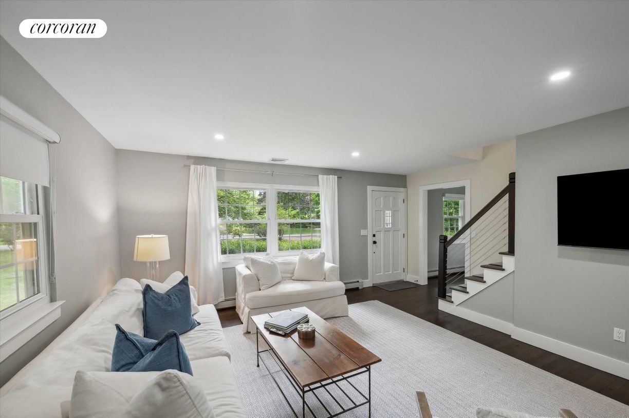 Building Photo - 28 Dover Ave