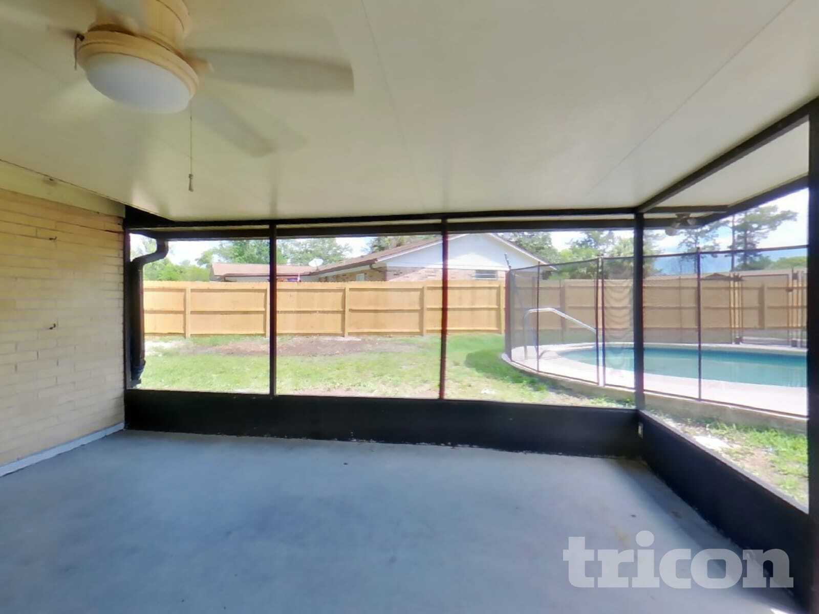 Building Photo - 671 Custer Cir